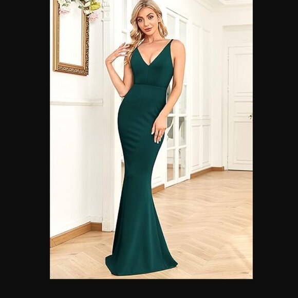 NWT - BUPT - Green Mermaid Evening Gown - Size Small - Picture 3 of 11